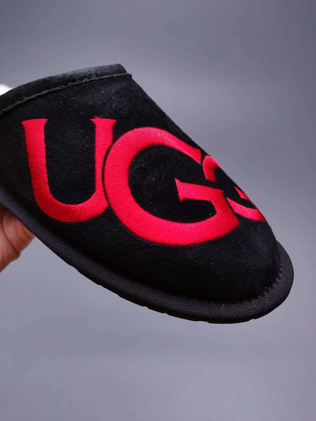 2593 Big G Black Indoor Slippers