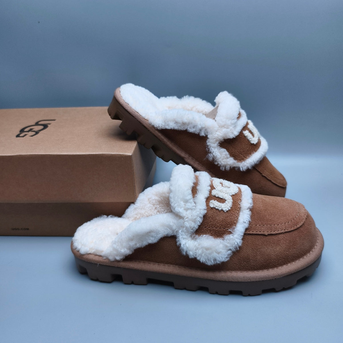 Chestnut Curly Plush Logo Slippers – 1206