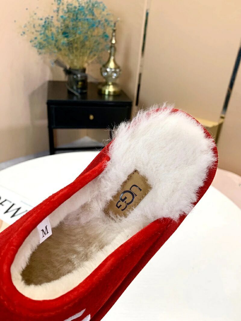 2593 Big G Bright Red Indoor Slippers