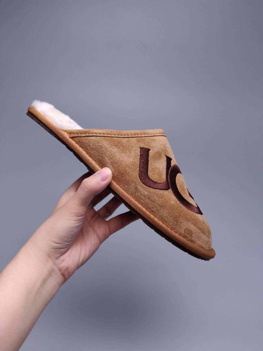 2593 Big G Chestnut Indoor Slippers