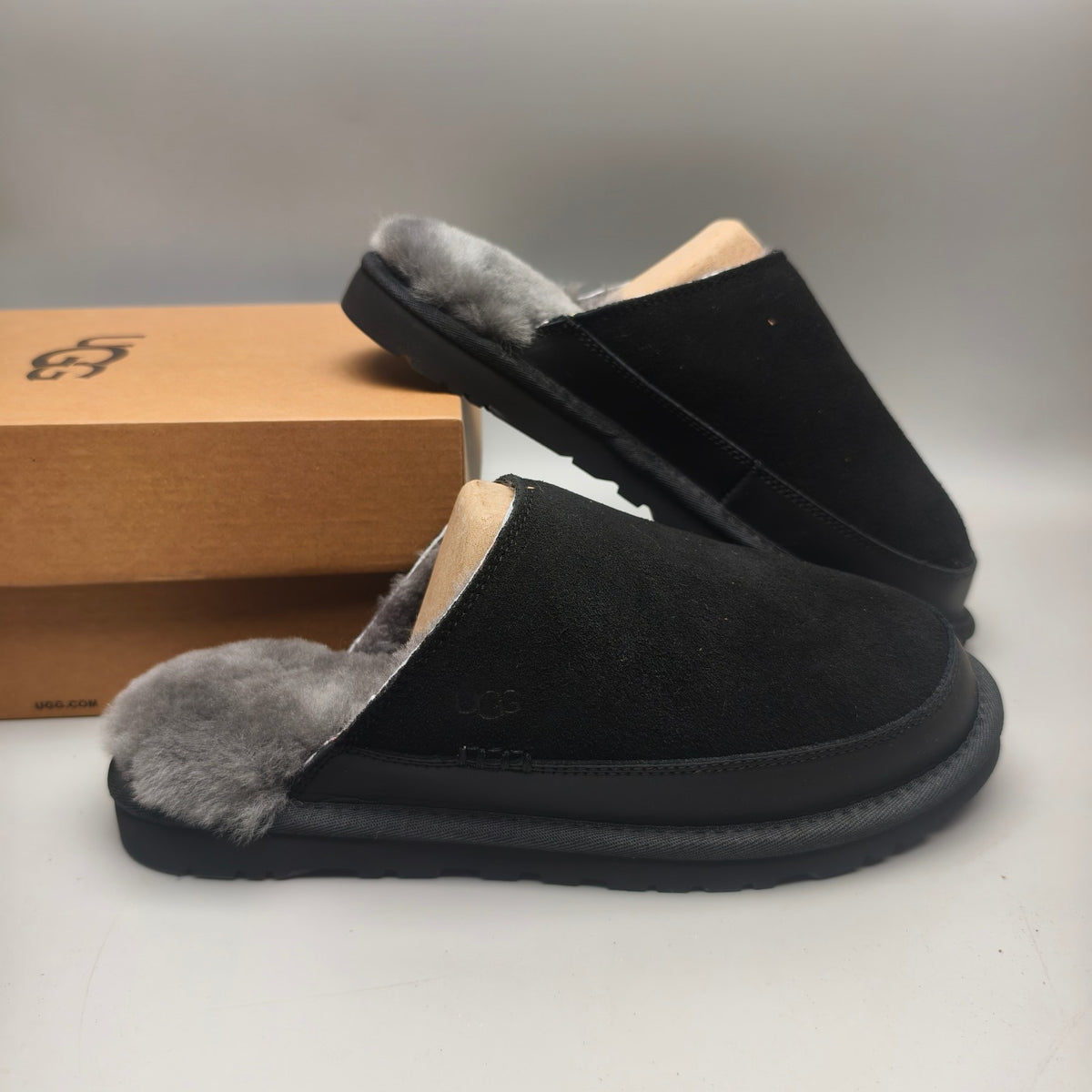 4585 Men's Black Ultra-Lightweight Fluffy Casual Slippers