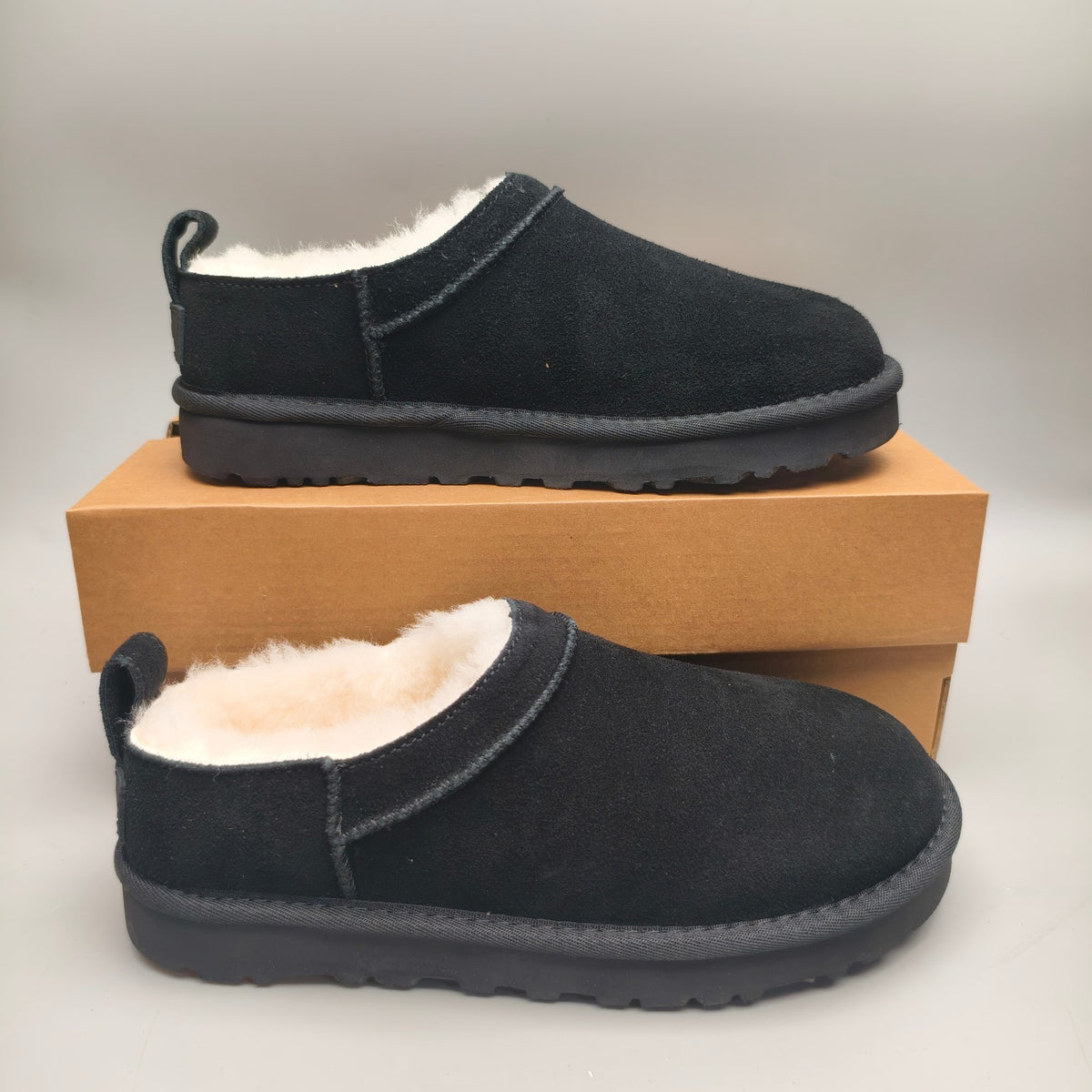 3891 Women's Black Classic Slip-On Shoes