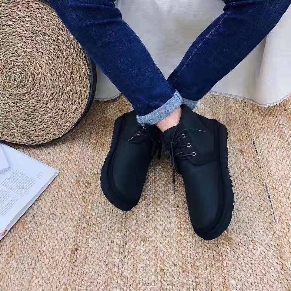 3883 Neum Black Zip-Up Shoes