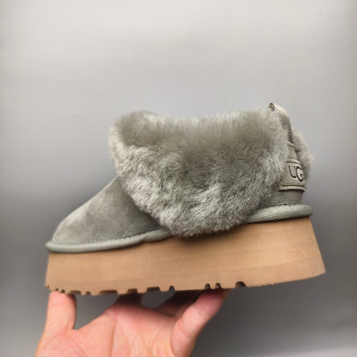 1393 Green Suede-Look Platform Slip-On Shoes