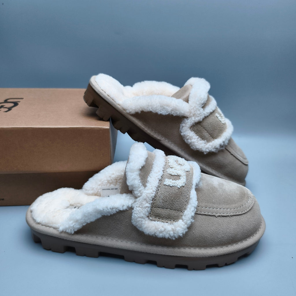 Sand Curly Plush Logo Slippers – 1206