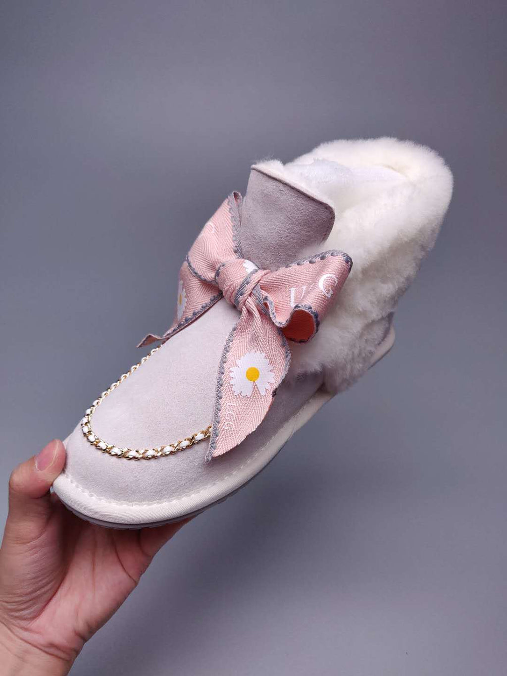 7888 Milkshake White Daisy Chain-and-Ribbon Detail Shoes