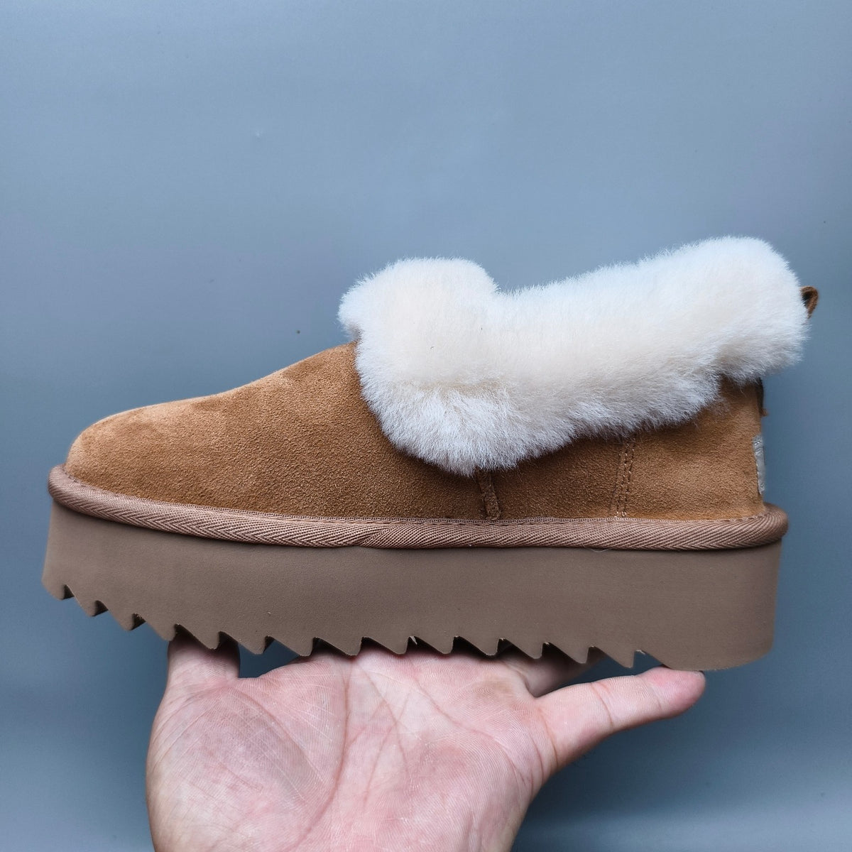 6733 Chestnut Platform Casual Shoes