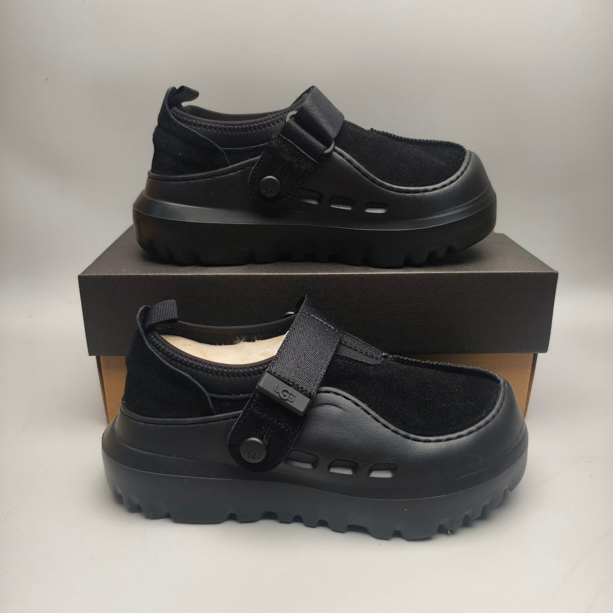 7550 Unisex Black Slip-On Casual Shoes