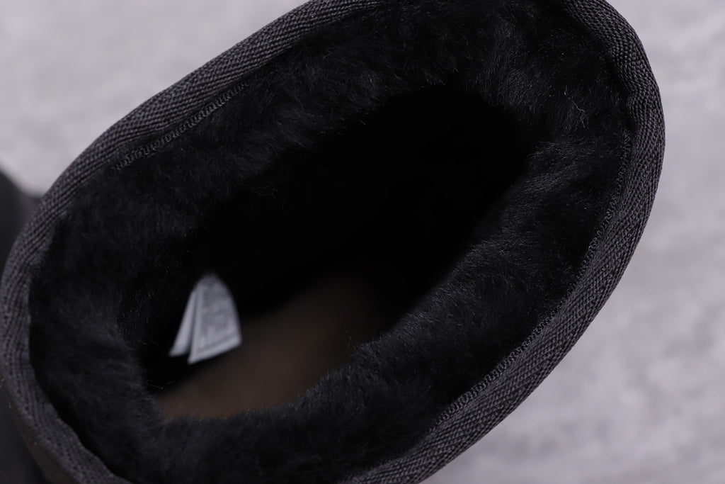 6223 Classic Short II Black Boots