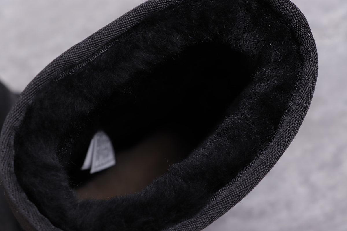 6223 Classic Short II Black Boots