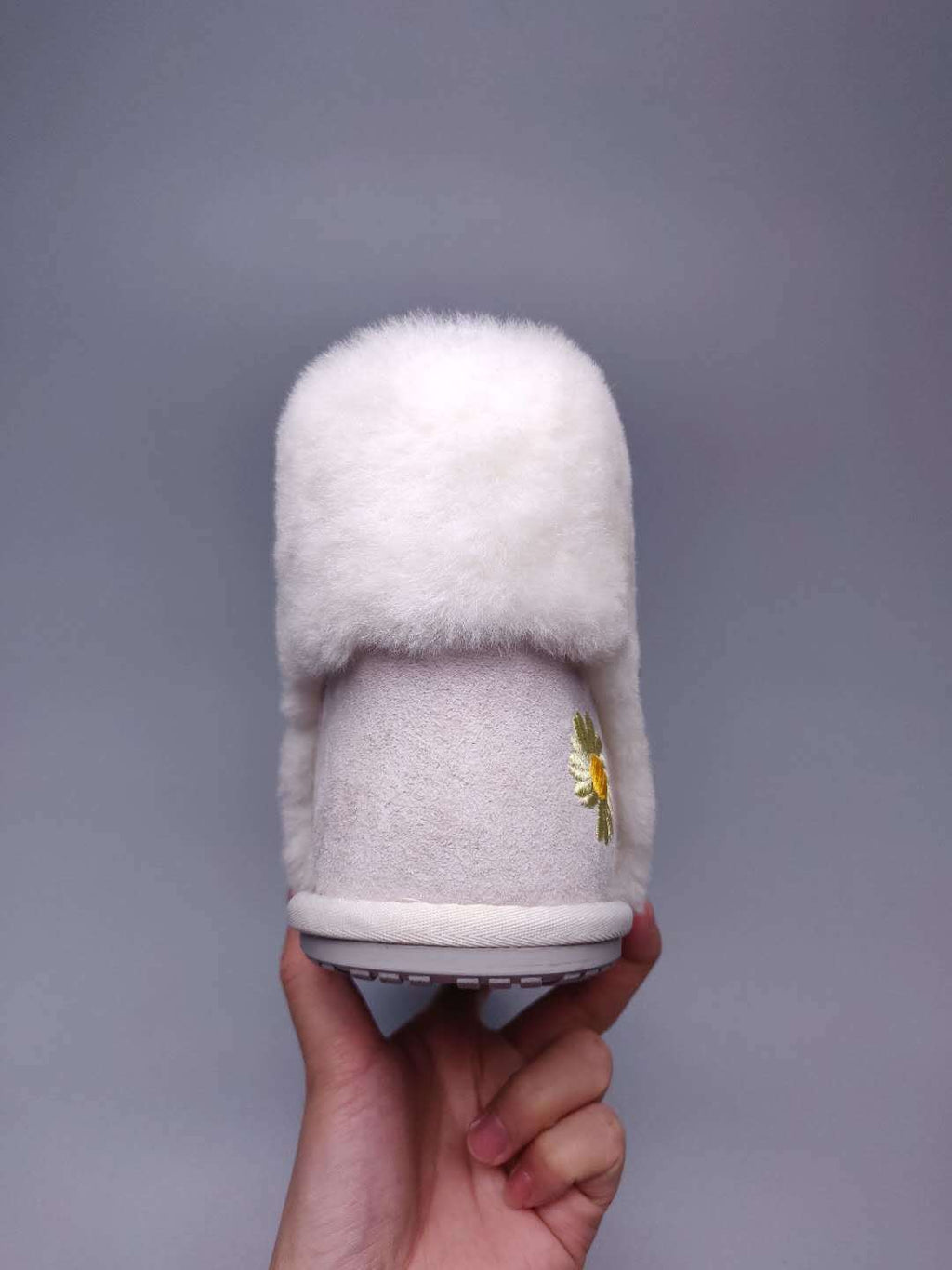 7888 Milkshake White Daisy Chain-and-Ribbon Detail Shoes