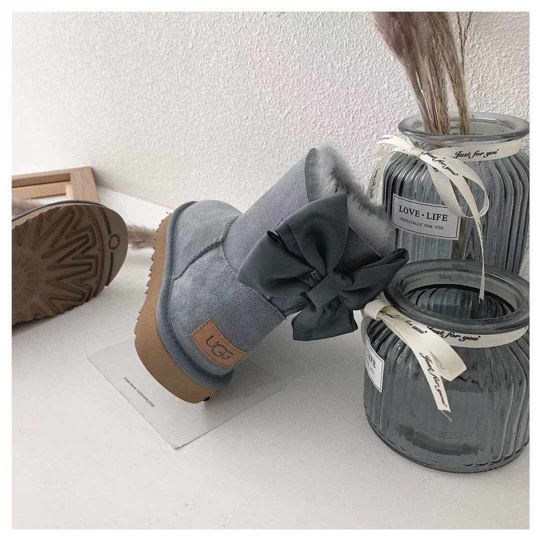3130 Gray Bow-Detail Ankle Boots