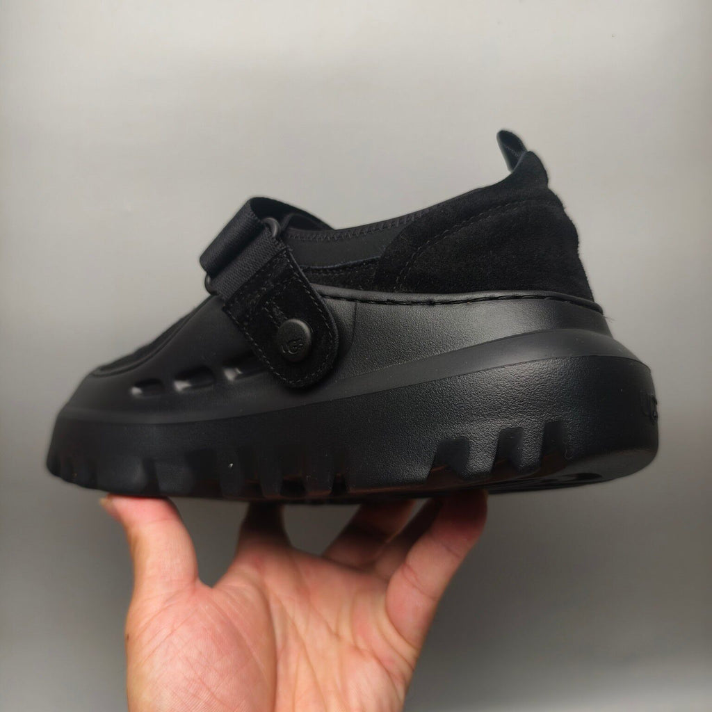 7550 Unisex Black Slip-On Casual Shoes