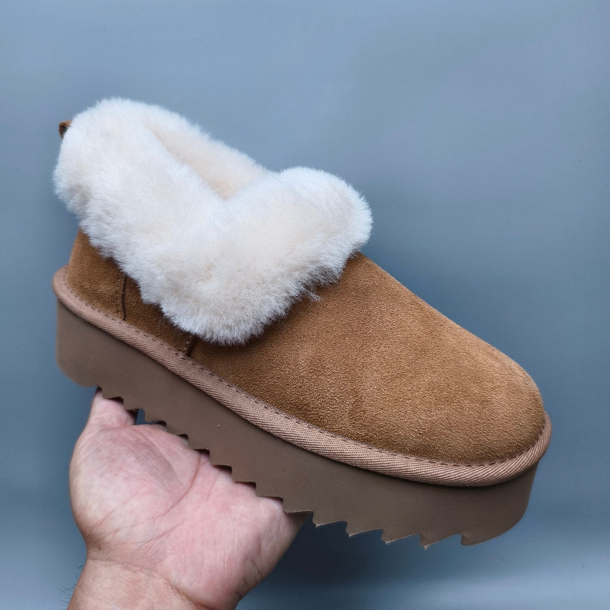 6733 Chestnut Platform Casual Shoes