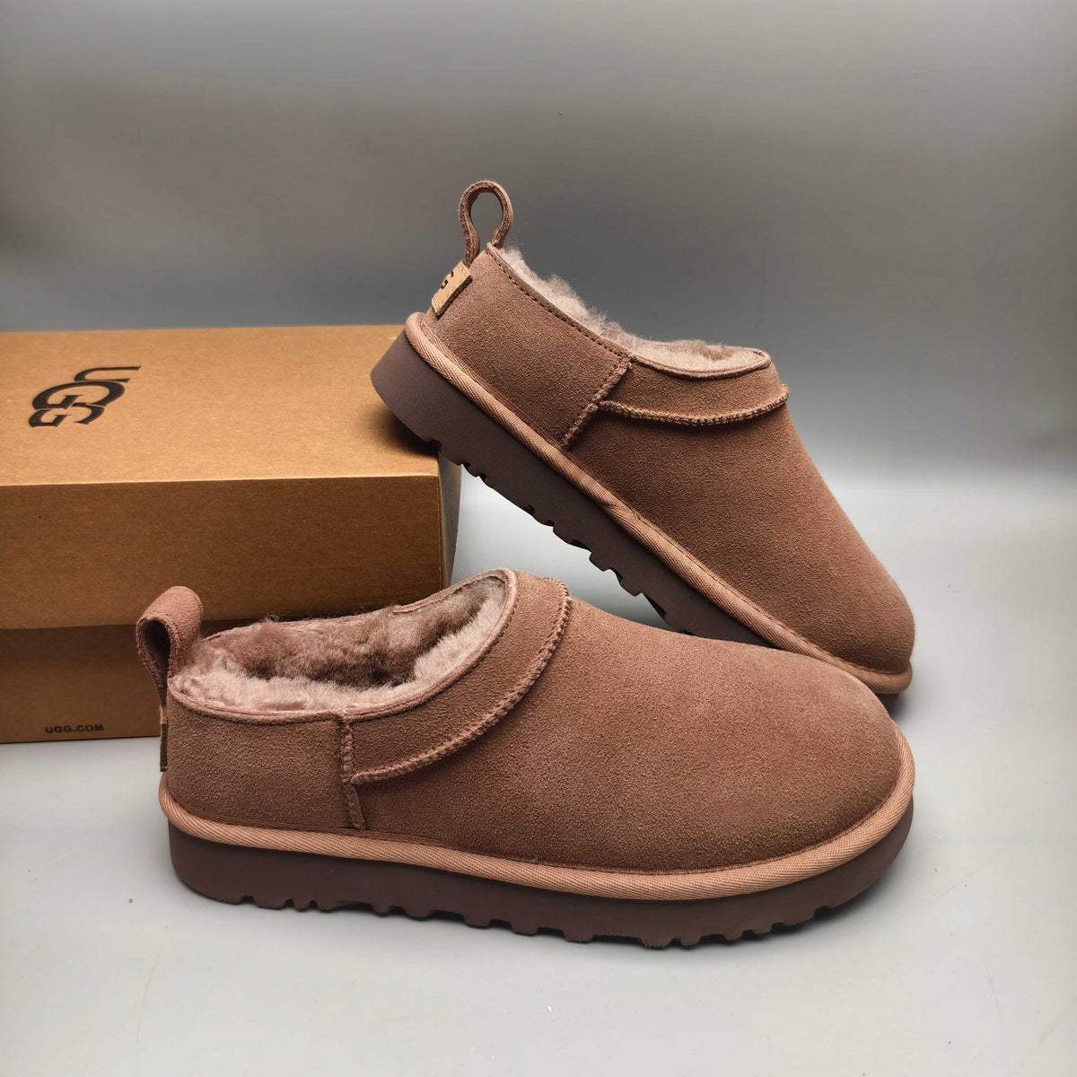 3891 Women's Mu Pink Classic Slip-On Shoes