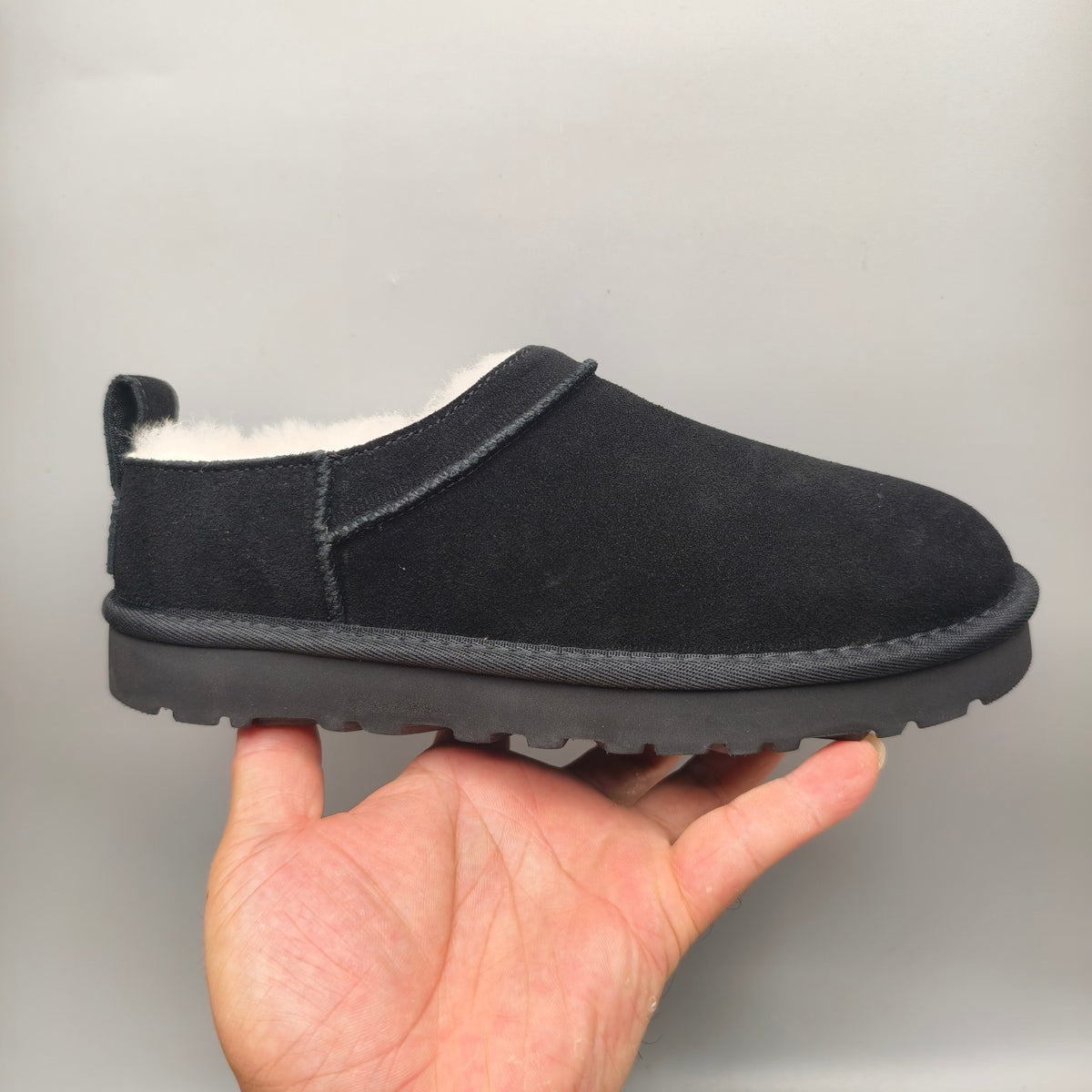 3891 Women's Black Classic Slip-On Shoes