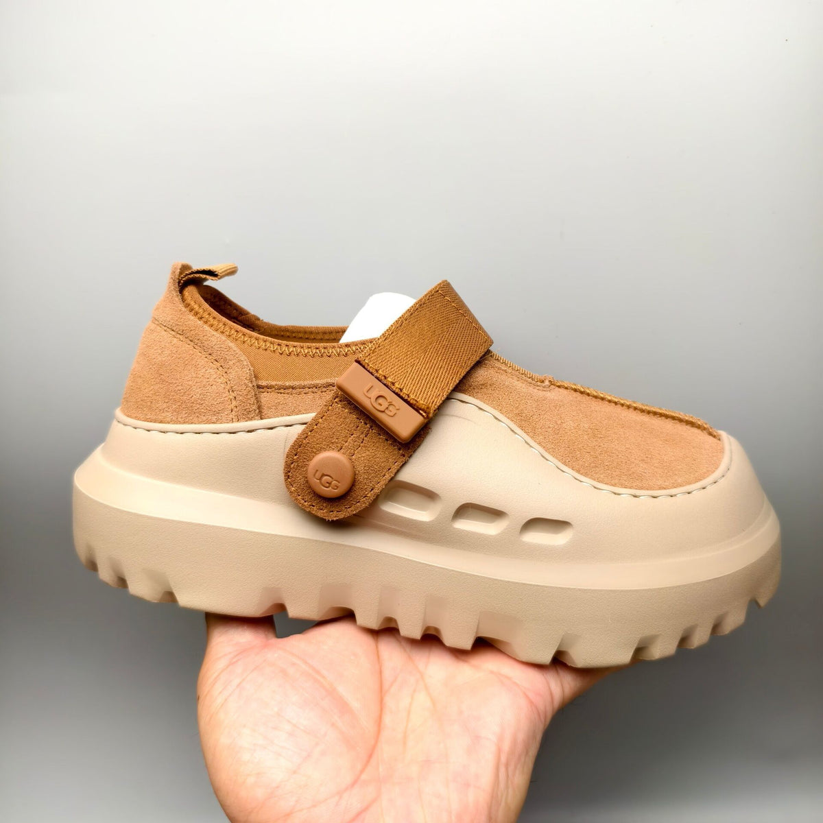 7550 Unisex Chestnut Slip-On Casual Shoes