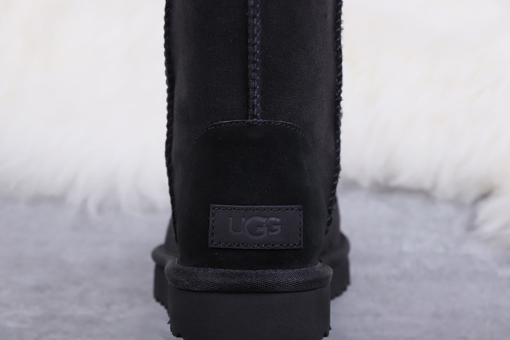 6223 Classic Short II Black Boots