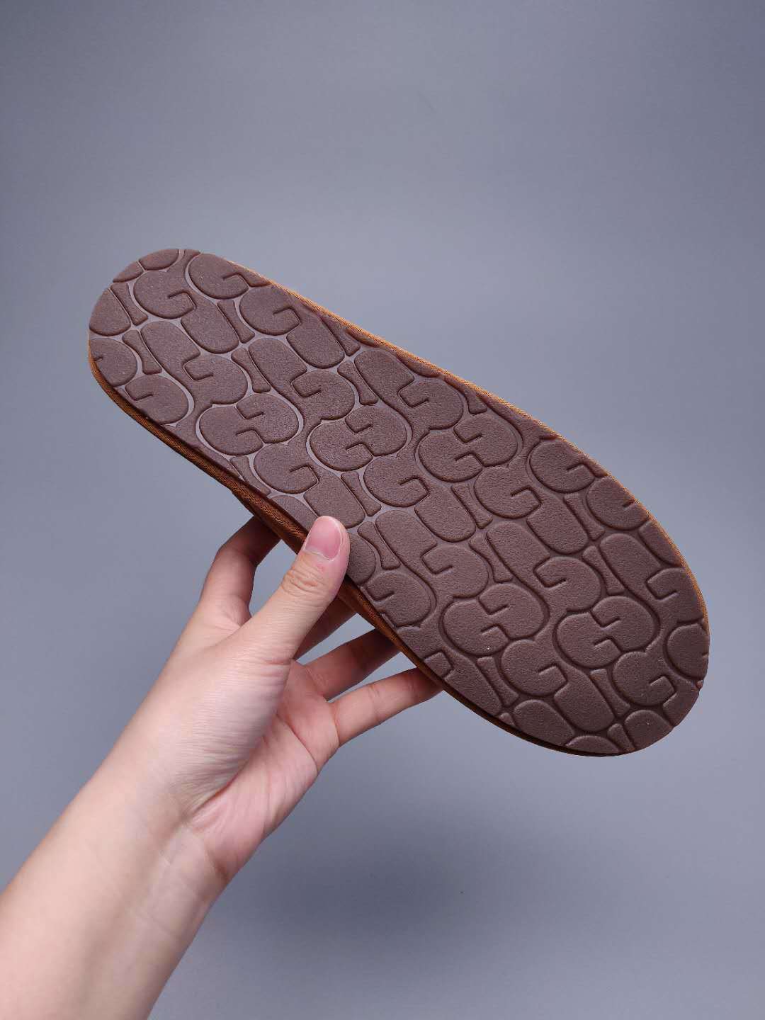 2593 Big G Chestnut Indoor Slippers
