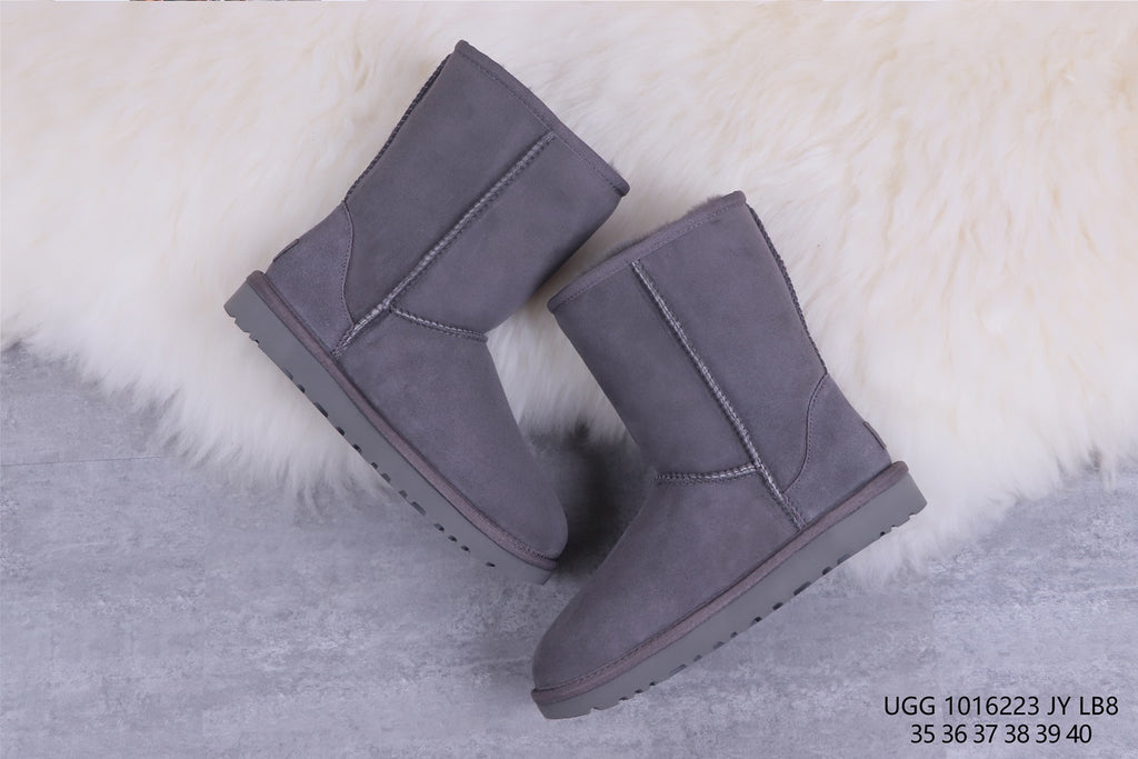 6223 Classic Short II Gray Boots