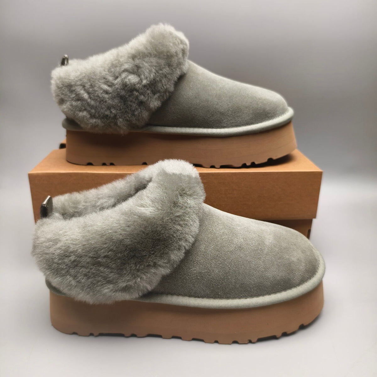 1393 Green Suede-Look Platform Slip-On Shoes