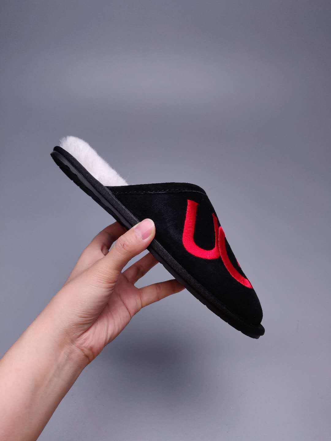 2593 Big G Black Indoor Slippers