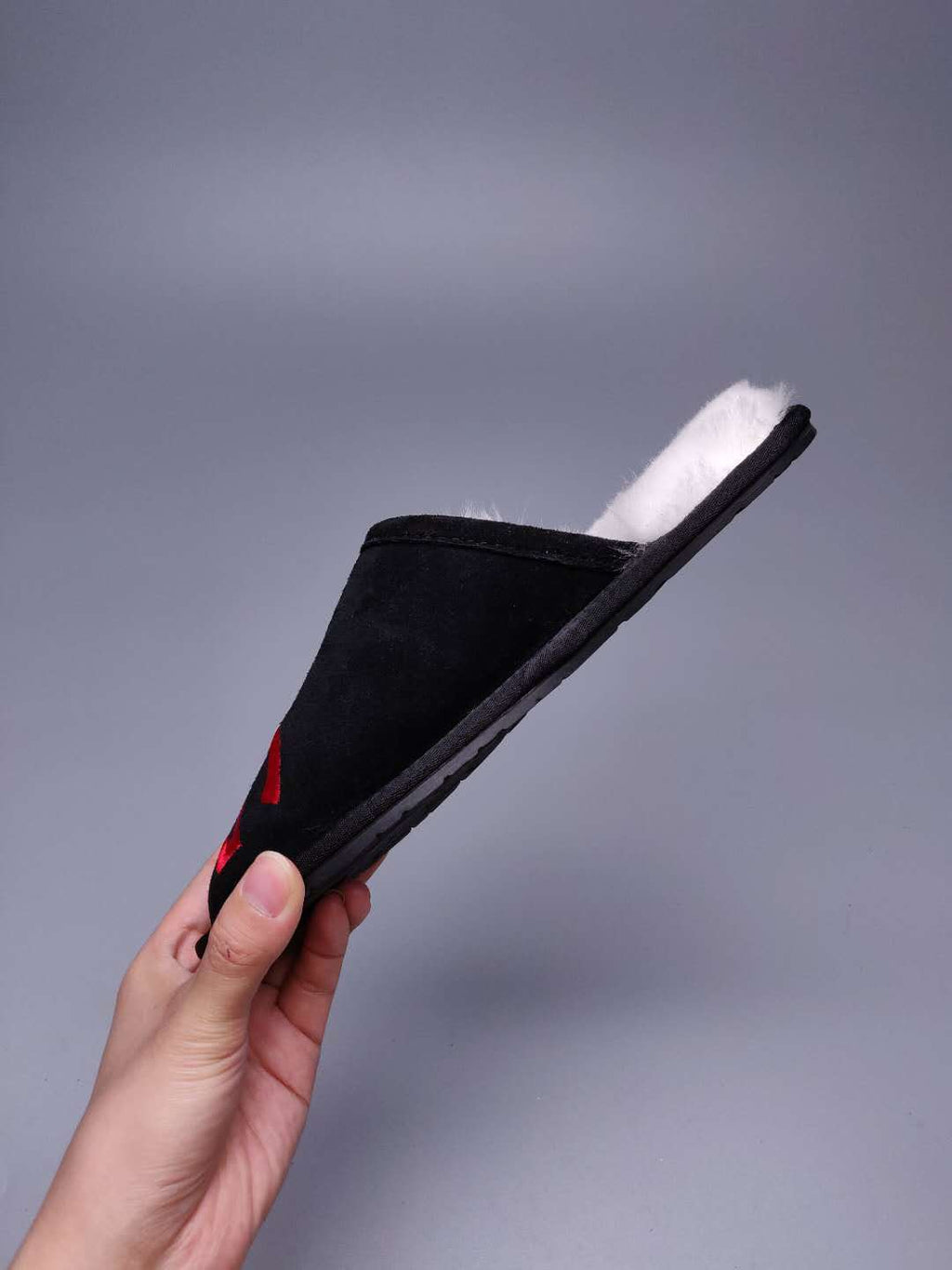 2593 Big G Black Indoor Slippers