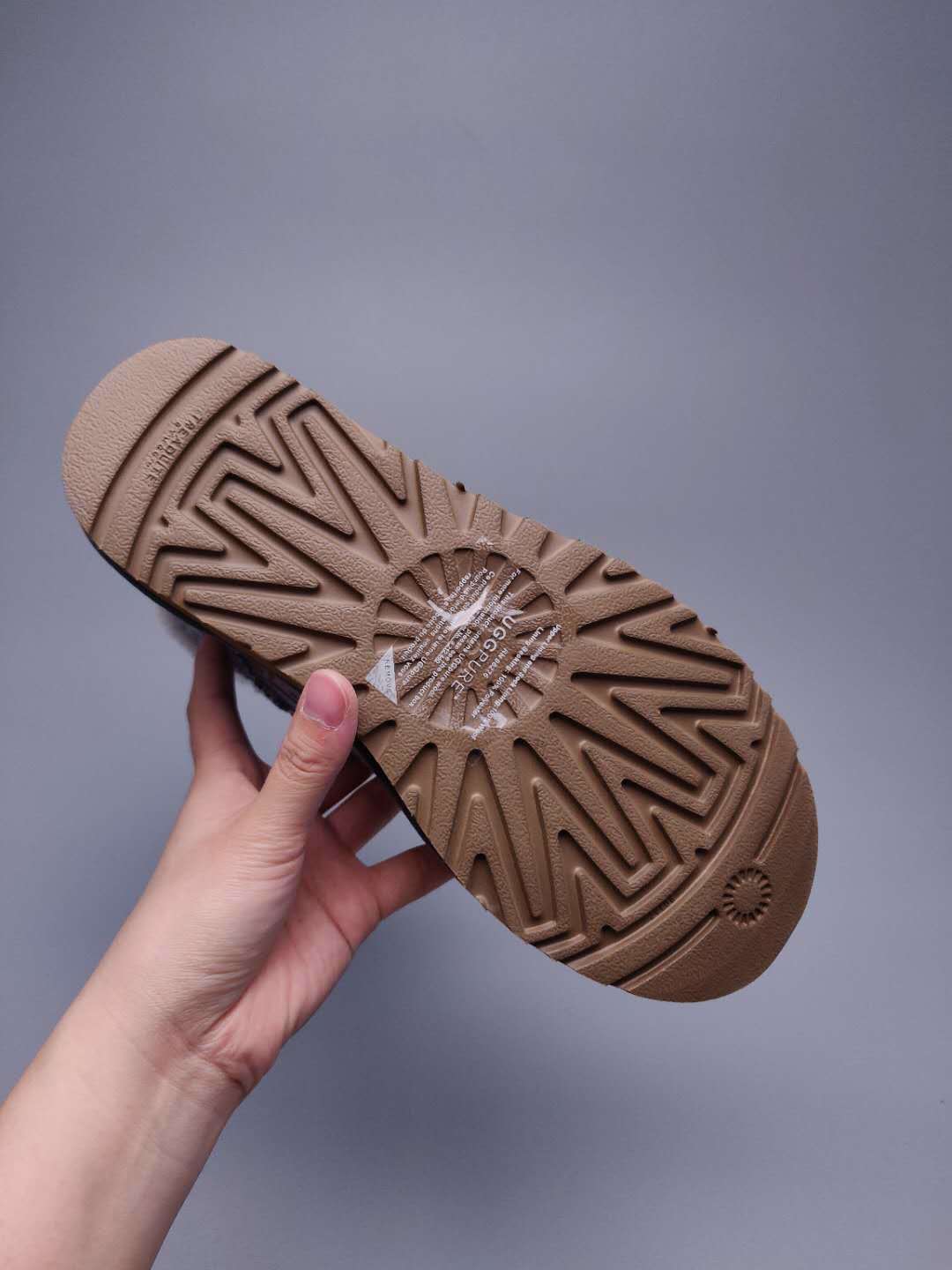 6554 Gray Fabric-Texture Shoes