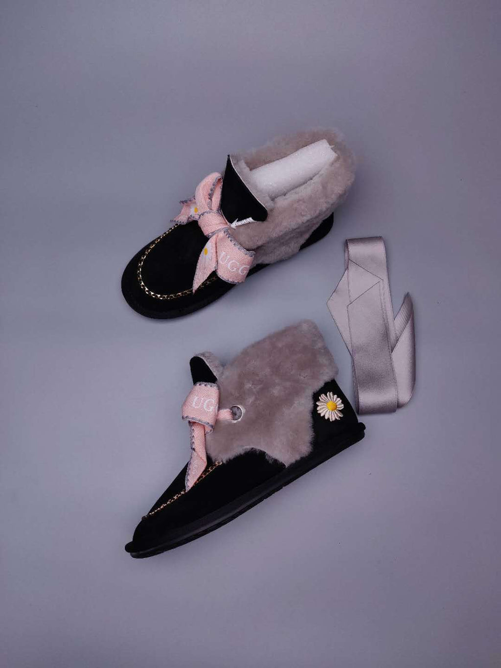 7888 Black Daisy Chain-and-Ribbon Detail Shoes