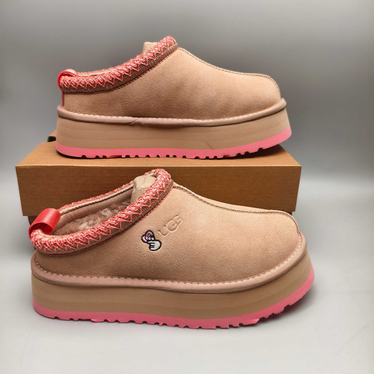 2553 / 2130 Pink Folk-Inspired Platform Casual Shoes