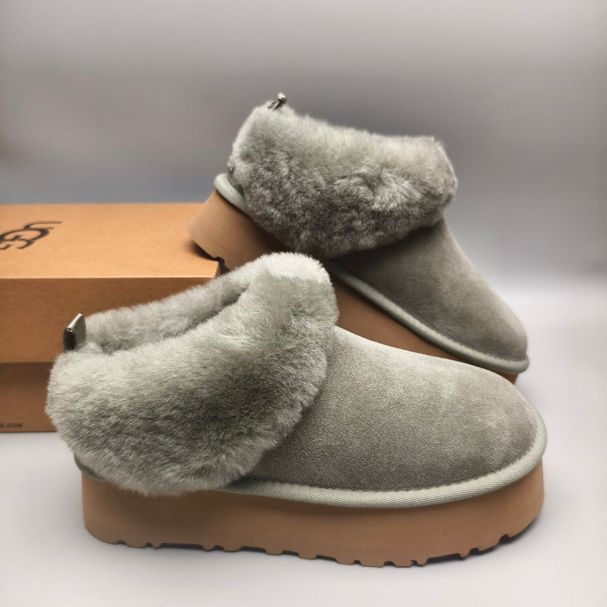 1393 Green Suede-Look Platform Slip-On Shoes