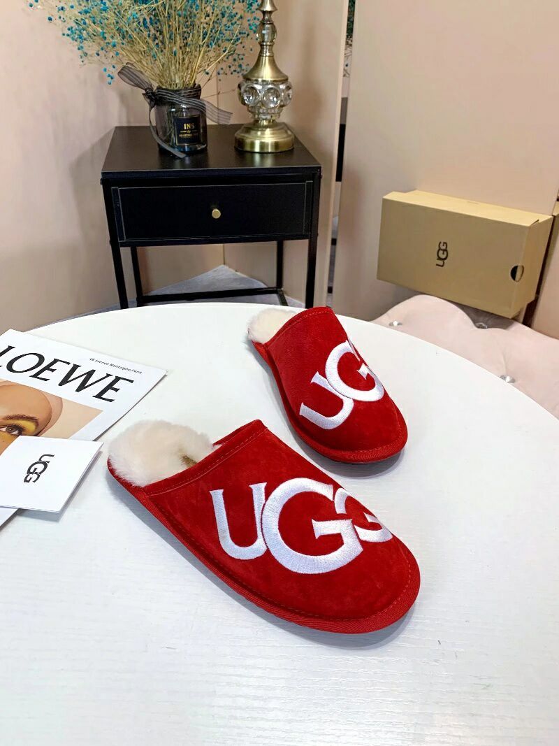 2593 Big G Bright Red Indoor Slippers