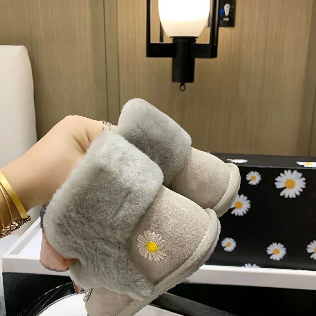 7888 Gray Daisy Chain-and-Ribbon Detail Shoes