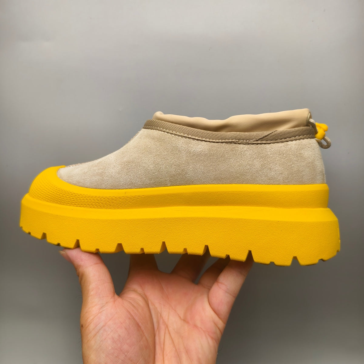 4096 Yellow Slip-On Casual Shoes