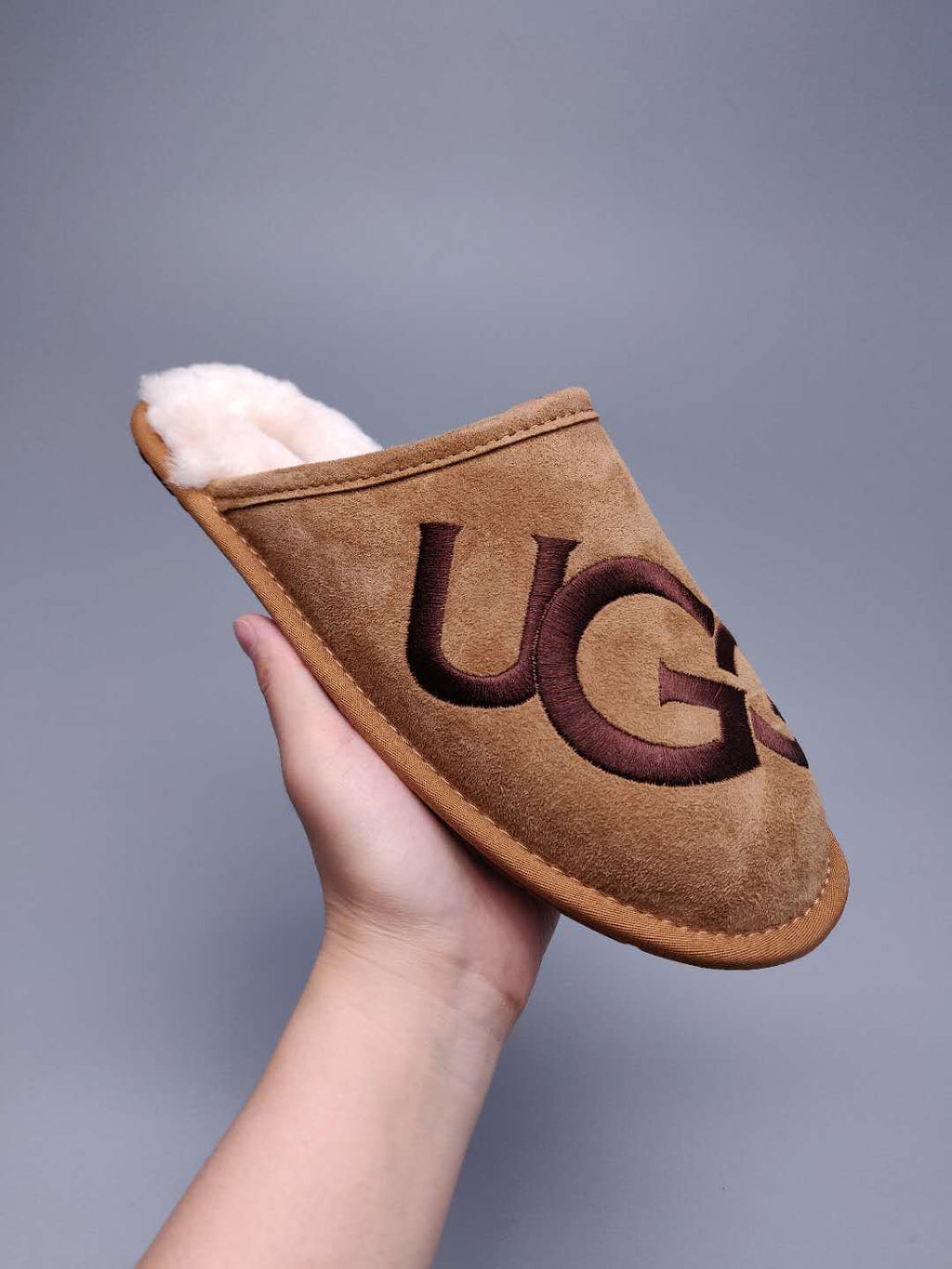 2593 Big G Chestnut Indoor Slippers