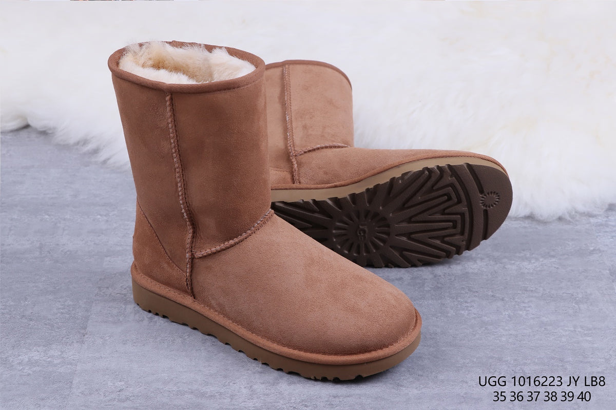 6223 Classic Short II Chestnut Boots