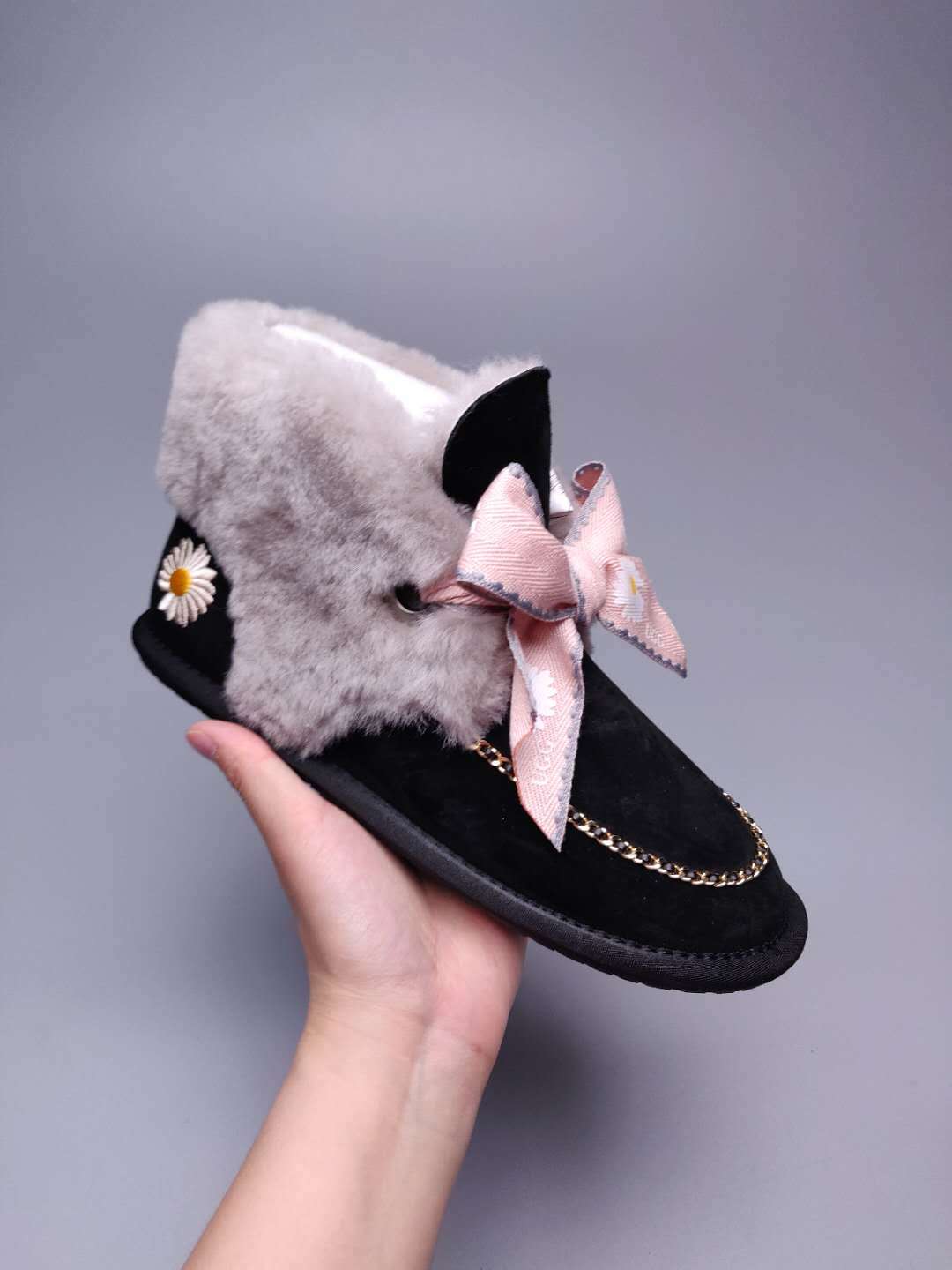 7888 Black Daisy Chain-and-Ribbon Detail Shoes