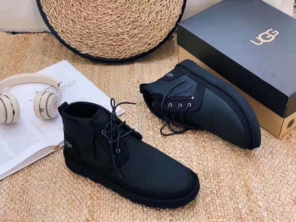 3883 Neum Black Zip-Up Shoes