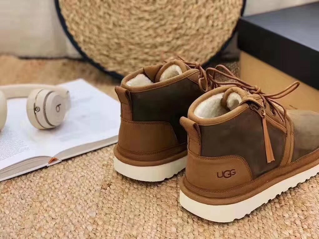 3883 Neum Chestnut Zip-Up Shoes