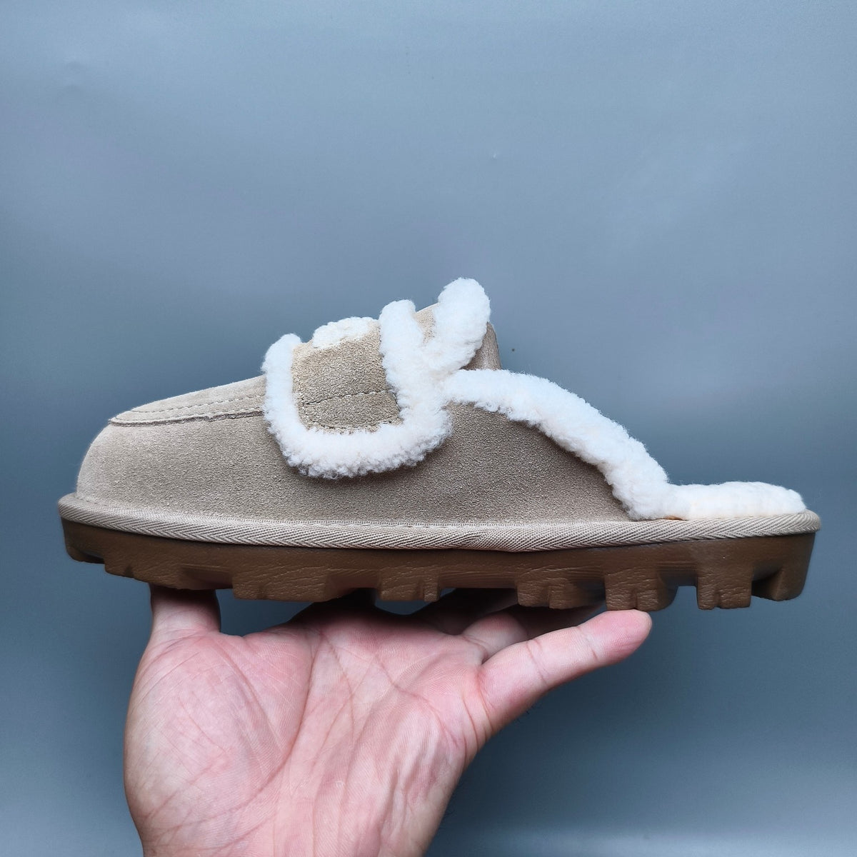 Sand Curly Plush Logo Slippers – 1206