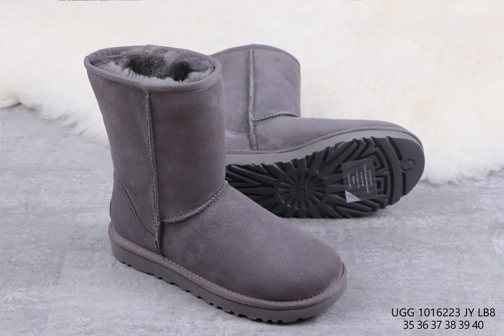 6223 Classic Short II Gray Boots