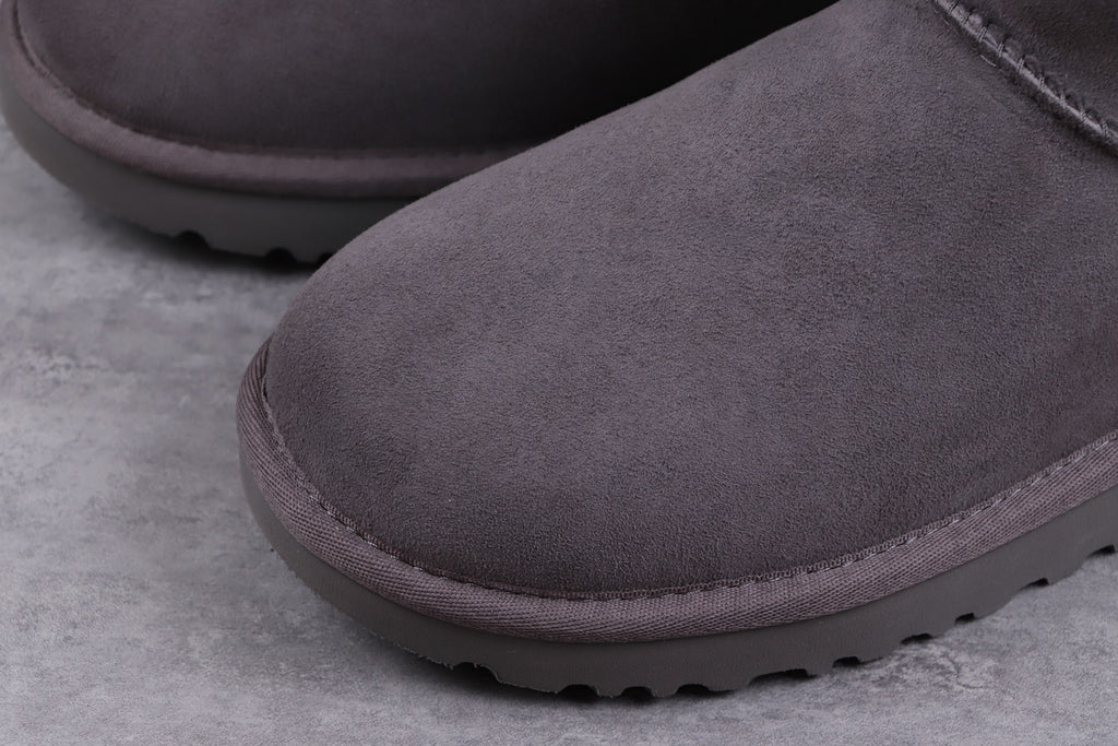 6223 Classic Short II Gray Boots