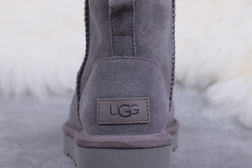 6222 Classic Mini II Gray Ankle Boots